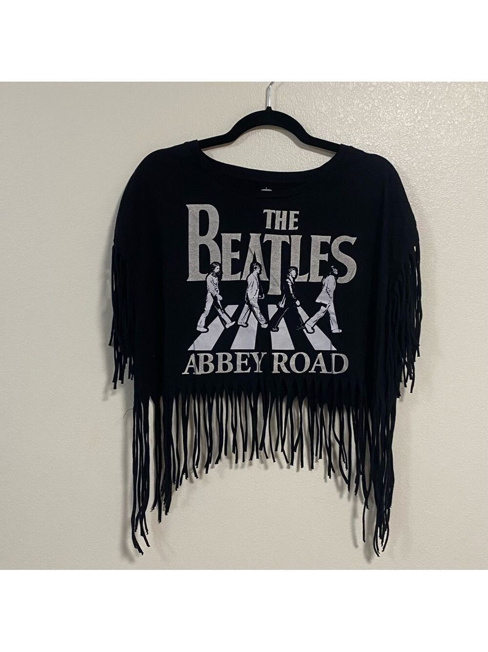 The Beatles Cropped Fringe Abbey Road T Shirt size Large (Jr)